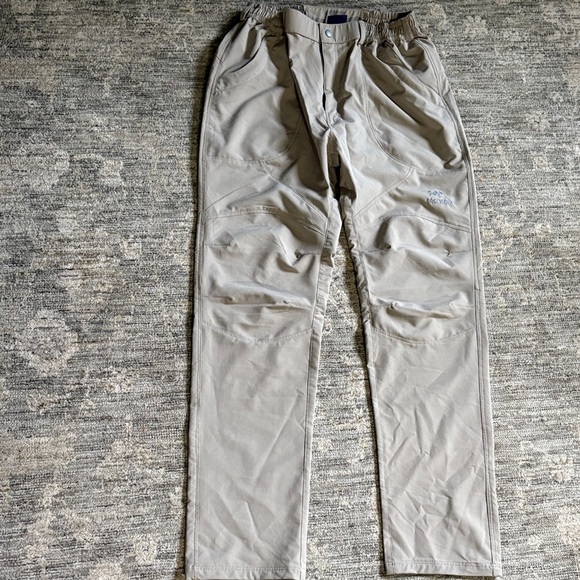Arc'teryx Men's khaki lightweight Pants - size large - elastic waist - pockets - Picture 1 of 7